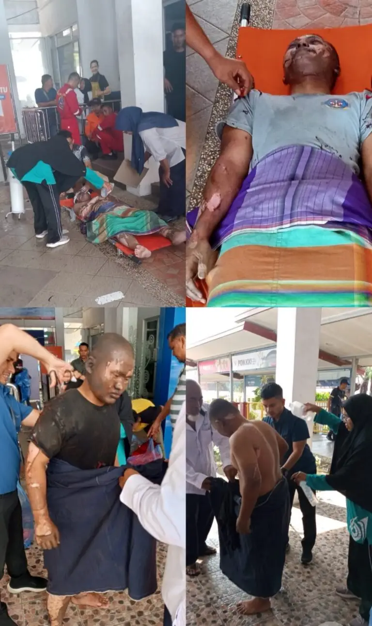 Petugas mengevakuasi korban luka bakar akibat ledakan di ruang mesin KMP Aceh Hebat 2 yang terjadi saat kapal sandar di Pelabuhan Ulee Lheue, Banda Aceh, Jumat (12/6/2026). Sebanyak 14 korban yang terdiri dari ABK dan taruna pelayaran dilarikan ke RSUZA untuk mendapatkan perawatan intensif. Foto: Ist.