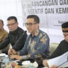 Komisi III DPRK Banda Aceh gelar RDPU raqan insentif investasi, dengar langsung keluhan pelaku usaha soal lahan, UMK & perizinan. Masukan investor jadi bahan penyempurnaan qanun, Selasa 12/05/2026.
