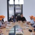 Wakil Wali Kota Banda Aceh Afdhal Khalilullah terima pendataan Sensus Ekonomi 2026 dari Tim BPS Kota di Rumah Dinas, Jumat 19/6/2026.