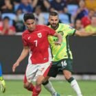 Pemain Timnas Indonesia, Marselino Ferdinan. Momen comeback Marselino ke skuad Garuda setelah sempat diabaikan pada era pelatih Patrick Kluivert kini terancam tertunda setelah dirinya mengalami cedera hamstring jelang pertandingan menghadapi Oman. 