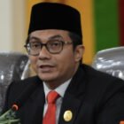 Ketua DPRK Banda Aceh Irwansyah: APBK 2026 alokasikan anggaran asuransi untuk 5.400 pekerja rentan via BPJS Ketenagakerjaan. Sepanjang 2026 sudah 7 pekerja disantuni. Manfaat meliputi JKK, JKM uang duka Rp42 juta, JHT, JP, JKP. DPRK dorong pelaku usaha daftarkan karyawannya agar terlindungi, Jumat 26/06/2026.