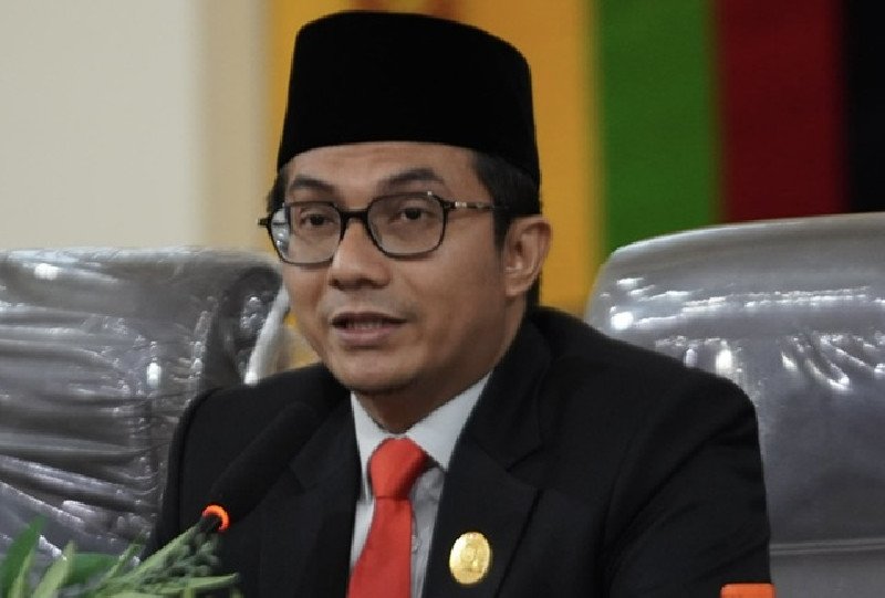Ketua DPRK Banda Aceh Irwansyah: APBK 2026 alokasikan anggaran asuransi untuk 5.400 pekerja rentan via BPJS Ketenagakerjaan. Sepanjang 2026 sudah 7 pekerja disantuni. Manfaat meliputi JKK, JKM uang duka Rp42 juta, JHT, JP, JKP. DPRK dorong pelaku usaha daftarkan karyawannya agar terlindungi, Jumat 26/06/2026.