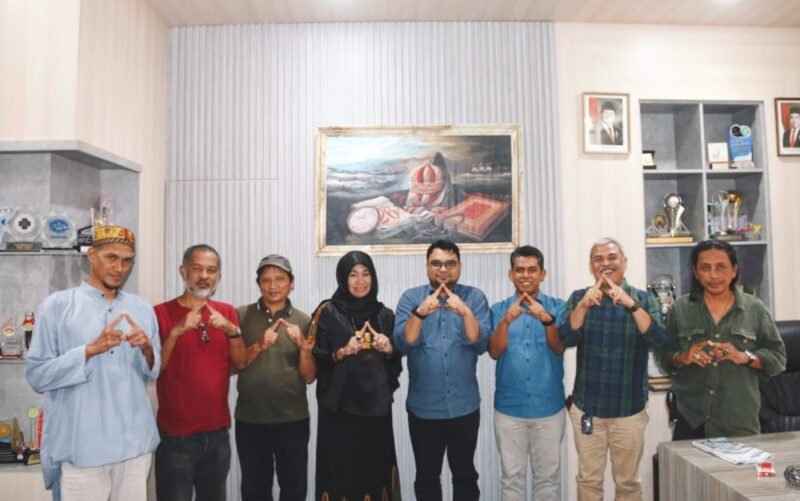 MaSA saat audiensi dengan Disbudpar Aceh, Dedy Yuswadi, menyampaikan usulan agar Perayaan Internasional Laksamana Keumalahayati menjadi agenda resmi daerah, Kamis (2/7/2026).