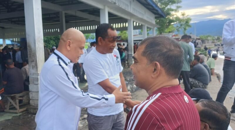Ketua DPW PSI Aceh, T Rival Amiruddin, berdialog langsung dengan para nelayan dan Panglima Laot saat mengunjungi Tempat Pelelangan Ikan (TPI) Ujung Serangga, Aceh Barat Daya, Kamis pagi (2/7/2026).