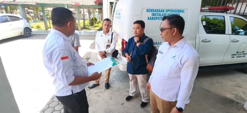 Tim dari BBPOM Aceh, KPKNL Lhokseumawe, dan Pemkab Aceh Timur melakukan survei lapangan dan penilaian aset eks RSUD Zubir Mahmud, Rabu (1/7/2026), sebagai langkah awal pemanfaatan lahan untuk pembangunan Kantor UPT BPOM Aceh Timur. (Foto: Dok. Humas)