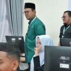 Wakil Rektor Bidang Akademik dan Kelembagaan UIN Ar-Raniry, Prof. Muhammad Yasir Yusuf, saat melakukan monitoring jalannya ujian Penerimaan Mahasiswa Baru (PMB) Reguler SSE di salah satu laboratorium komputer kampus setempat, Banda Aceh, Rabu (15/7/2026).