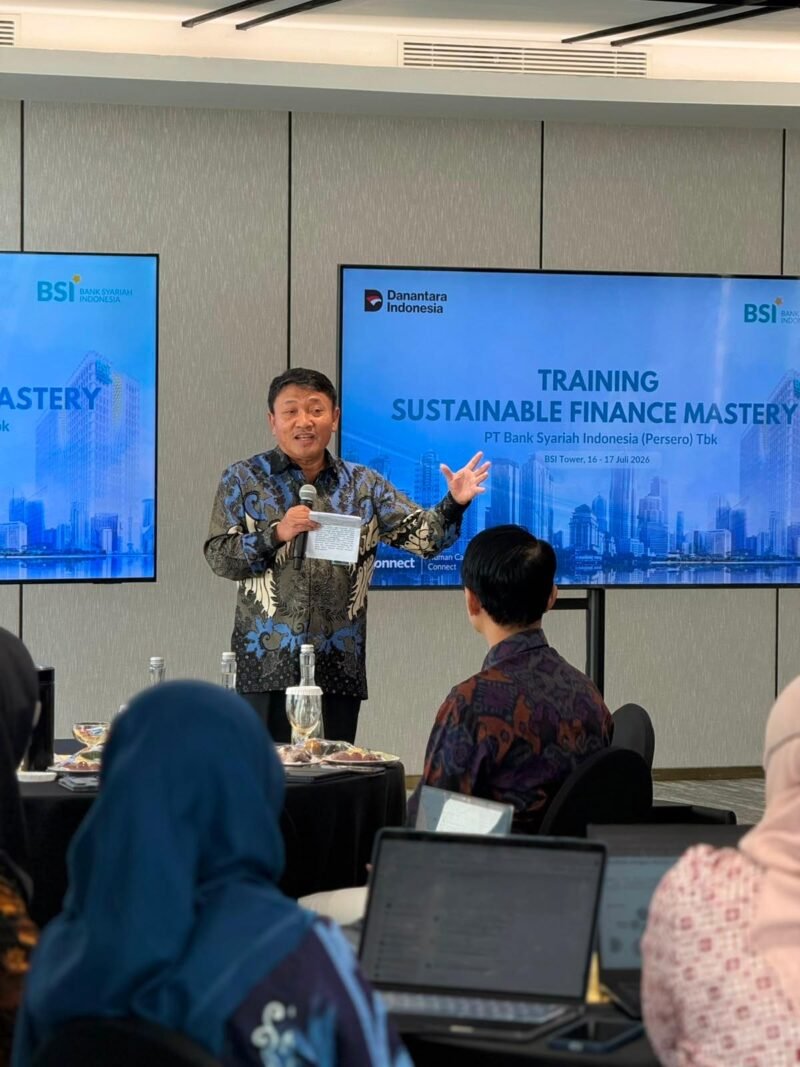 PT Bank Syariah Indonesia Tbk (BSI) terus memperkuat kontribusi terhadap pembangunan berkelanjutan nasional. Per Mei 2026, portofolio pembiayaan hijau dan berkelanjutan BSI melesat hingga Rp77,06 triliun, membuktikan komitmen nyata bank syariah terbesar di Indonesia ini dalam mendukung transisi energi rendah karbon.