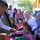 Suasana kemeriahan Peringatan Hari Anak Nasional (HAN) ke-42 dan Hari Keluarga Nasional (Harganas) ke-33 Kabupaten Aceh Besar di Kompleks Dekranasda Aceh Besar, Gampong Gani, Kecamatan Ingin Jaya, Kamis (23/7/2026).
