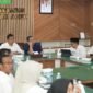 Sekretaris Daerah Aceh M. Nasir Syamaun memimpin rapat koordinasi fasilitasi peralihan kepemilikan RSUD Cut Meutia dari Pemkab Aceh Utara ke Pemkot Lhokseumawe di Ruang Rapat Sekda, Kantor Gubernur Aceh, Banda Aceh, Rabu (29/7/2026).