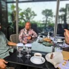 Gubernur Aceh Muzakir Manaf saat bertemu Utusan Khusus Presiden Hashim Djojohadikusumo di Jakarta. Pemerintah Pusat dan Pemerintah Aceh sepakat mempercepat investasi serta hilirisasi industri berbasis gas di KEK Arun Lhokseumawe.