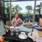 Gubernur Aceh Muzakir Manaf saat bertemu Utusan Khusus Presiden Hashim Djojohadikusumo di Jakarta. Pemerintah Pusat dan Pemerintah Aceh sepakat mempercepat investasi serta hilirisasi industri berbasis gas di KEK Arun Lhokseumawe.