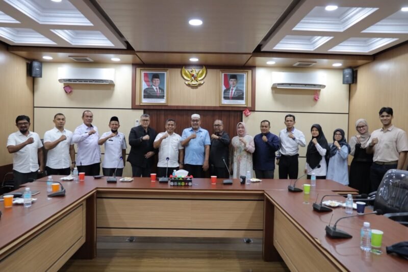 Tim Kajian Implementasi MoU Helsinki dan UUPA Lembaga Wali Nanggroe menggelar dialog bersama jajaran Pemerintah Kabupaten Aceh Barat di Kantor Bupati Aceh Barat, Meulaboh, Rabu (29/7/2026).