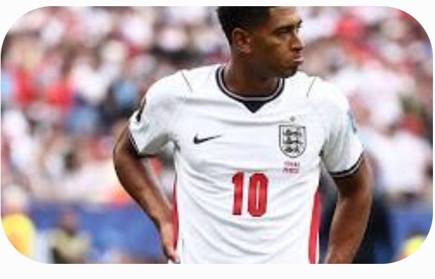 Gelandang andalan Timnas Inggris, Jude Bellingham, melakukan selebrasi usai mencetak gol ke gawang Meksiko dalam laga babak 16 besar Piala Dunia 2026 di Stadion Azteca, Senin (6/7). Dua gol kilat Bellingham sukses membawa The Three Lions melaju ke perempat final.