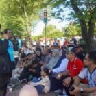 Car Free Day di Jl. Daud Beurueh, Minggu 12/7/2026 berlangsung meriah dengan nonton bareng perempat final Piala Dunia 2026 Argentina vs Swiss. Wali Kota Banda Aceh Illiza Sa’aduddin Djamal hadir dan nobar bersama warga di layar videotron Gedung Bank Syariah Nasional.