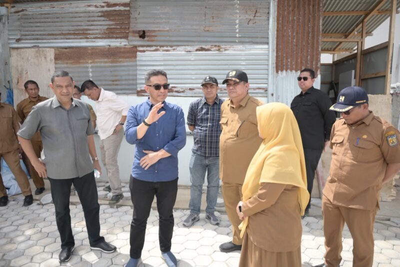 Komisi III DPRK Banda Aceh meninjau kondisi pasca-proses rehabilitasi Gedung Banda Aceh Academy di Jalan Tgk Syech Muda Wali, Selasa 14/7/2026.