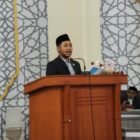 DPRK Banda Aceh meminta Pemerintah Kota mengambil langkah tegas terhadap pelaku usaha yang melanggar Garis Sempadan Bangunan di sejumlah lokasi. Permintaan itu disampaikan Banggar DPRK melalui M Zidan Al Hafidh dalam rapat paripurna penyampaian pandangan terhadap Rancangan Qanun LKPJ Wali Kota, Kamis 23 Juli 2026.