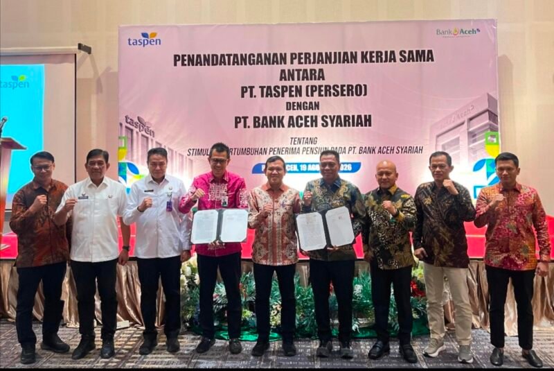 PT Bank Aceh Syariah dan PT TASPEN (Persero) memperkuat kerja sama ditandai dengan penandatanganan Perjanjian Kerja Sama (PKS) tentang Stimulasi Pertumbuhan Dana Pensiun pada Bank Aceh, yang berlangsung di Ballroom Hotel The Pade, Aceh Besar, Rabu (19/8/2026).