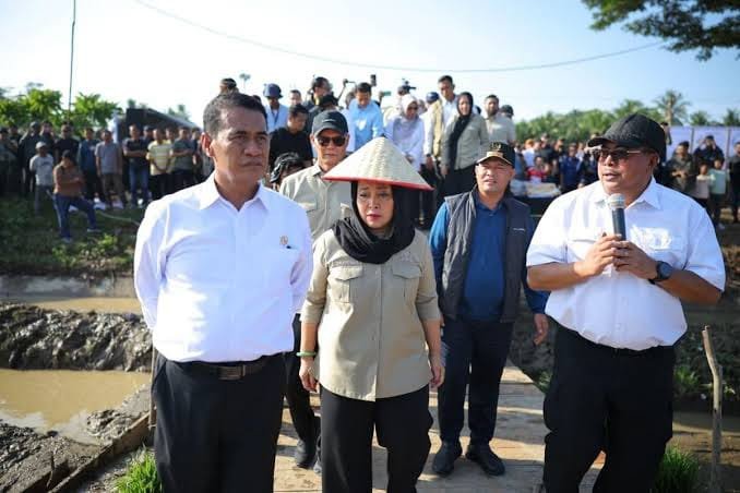 Juru Bicara Pemerintah Aceh, Nurlis Effendi, memberikan penjelasan mengenai mekanisme alokasi anggaran dukungan pemulihan sektor pertanian pascabencana senilai Rp2,5 triliun dari Kementerian Pertanian di Banda Aceh, Selasa (5/8/2026).