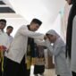 Asisten Sekda Aceh, Drs. Syakir, M.Si., secara resmi membuka kegiatan Masa Pengenalan Lingkungan Sekolah (MPLS) Sekolah Rakyat Tahun Ajaran 2026/2027 di Gampong Tumbo, Kuta Malaka, Aceh Besar (31/7/2026).