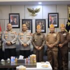 Kapolda Aceh Irjen Pol. Ruddi Setiawan, S.I.K., S.H., M.H., menerima kunjungan silaturahmi pengurus Legiun Veteran Republik Indonesia (LVRI) Provinsi Aceh di Ruang Kerja Kapolda, Mapolda Aceh, Senin 3 Agustus 2026.