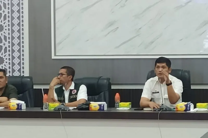 BPBD Kabupaten Aceh Tamiang mempercepat finalisasi data _by name by address_ (BNBA) tahap III sebagai dasar penyaluran bantuan stimulan rumah bagi warga terdampak bencana hidrometeorologi.