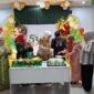 Ketua TP PKK Aceh, Marlina Muzakir (Kak Na), saat melakukan kunjungan kerja di Simeulue. Selain menghadiri perayaan HUT ke-53 Bank Aceh Syariah Cabang Sinabang bersama para pengurus TP PKK, beliau juga meninjau dan mempromosikan potensi wisata surfing kelas dunia di Pantai Matanurung, Simeulue.
