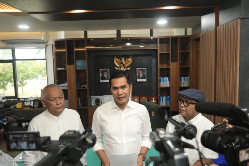 Sekda Aceh M. Nasir memaparkan rincian pengalokasian dana dukungan Kementan RI senilai Rp2,5 triliun untuk rehabilitasi 57.485 hektare sawah dan 60.438 hektare perkebunan yang terdampak bencana hidrometeorologi di Aceh.