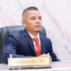 ​Wakil Ketua Komisi III DPRA, Armiyadi, SP. Ia meminta Gubernur Aceh Muzakir Manaf untuk selalu melibatkan kepala dinas teknis dalam setiap pertemuan strategis dengan menteri guna memastikan akurasi data dan ketepatan kebijakan.