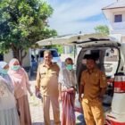 Tim Reaksi Cepat Dinas Sosial Kota Banda Aceh menangani lansia terlantar berinisial YR ±65 tahun asal Tapaktuan yang ditemukan Dishub di Terminal Keudah.
