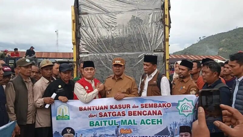 Baitul Mal Aceh bersama Baitul Mal Kabupaten Aceh Tengah menyalurkan bantuan Rp569,9 juta untuk korban kebakaran di Kampung Jeget Ayu, Kecamatan Jagong Jeget, Selasa 11 Agustus 2026.