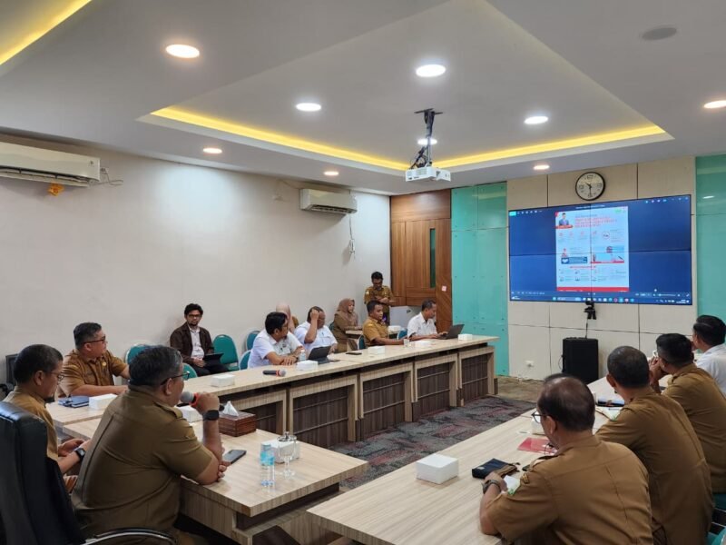 Pemerintah Aceh dan Universitas Syiah Kuala (USK) mengkaji pemanfaatan pasir dan lumpur hasil bencana hidrometeorologi sebagai bahan baku bata ringan 