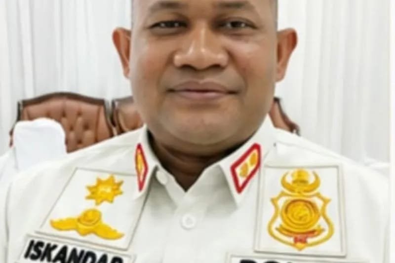 Satpol PP dan WH Kabupaten Aceh Utara melakukan pemeriksaan internal terhadap salah seorang anggotanya yang diduga melanggar kode etik saat operasi Gempur Rokok Ilegal di Kecamatan Dewantara, Selasa 11 Agustus 2026.