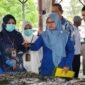 BBPOM Aceh bersama BPPMHKP memperketat pengawasan komoditas pangan segar hasil kelautan dan perikanan di pasaran Banda Aceh.