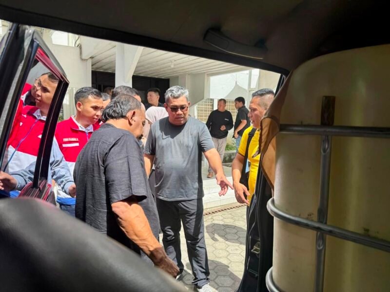 Satu unit mobil Isuzu Panther dengan tangki modifikasi berkapasitas 1.000 liter beserta beberapa pelat nomor dan barcode palsu diamankan Tim Sidak Gabungan di SPBU Lhong Raya, Aceh Besar, Jumat (14/8/2026).