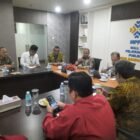 Kementerian PAN RB melalui Asisten Deputi Yanuar Ahmad melakukan audiensi dengan MPP Kota Banda Aceh, Jumat 14/08/2026, dalam rangka percepatan pemulihan pelayanan publik pasca bencana di Sumatera.
