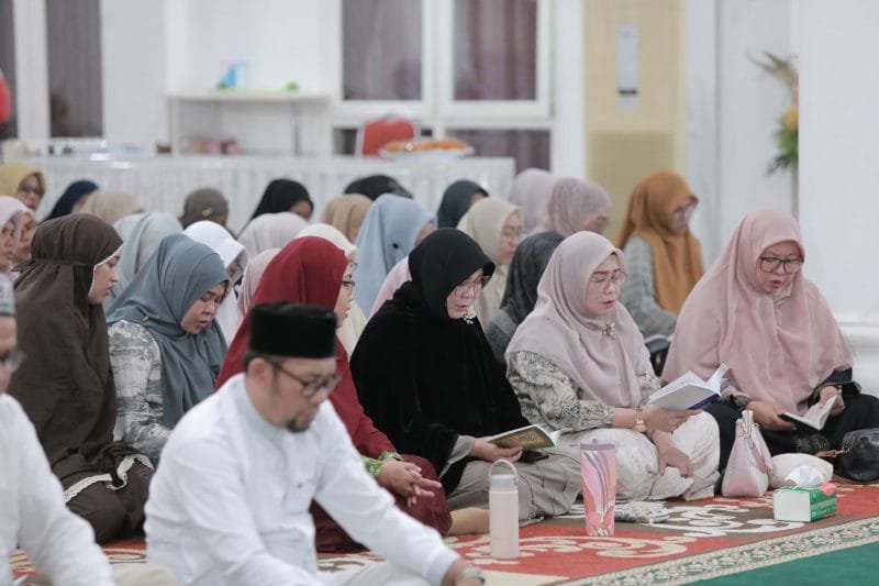 Kawasan Blang Padang setiap Jumat malam menjadi tempat pelaksanaan Kajian Dakwah Pendopo Wali Kota Banda Aceh.
