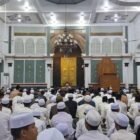 Gubernur Aceh Muzakir Manaf (Mualem) mengajak masyarakat merawat perdamaian dengan semangat persaudaraan.