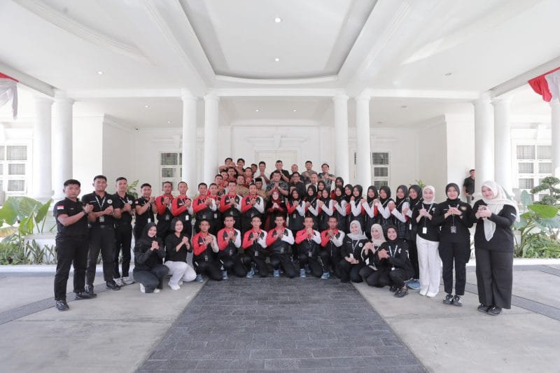 Wali Kota Banda Aceh Illiza Sa'aduddin Djamal menggelar acara silaturahmi dan jamuan makan siang bersama 28 calon Paskibraka Provinsi Aceh di Pendopo, Jumat (14/8/2026).