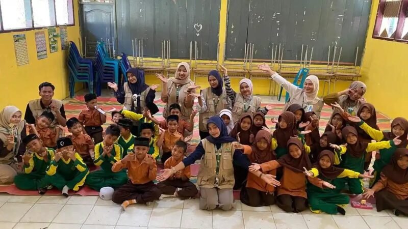 Mahasiswa Kelompok 37 KKN-PPM Universitas Malikussaleh (Unimal) menggelar edukasi anti-bullying dan pengenalan emosi bagi murid kelas II MIN 22 Aceh Utara, Sabtu (15/8/2026). 