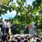 Polda Aceh membebaskan sejumlah warga yang sempat ditahan pascabentrokan dengan aparat di depan Masjid Raya Baiturrahman, Sabtu (15/8/2026).