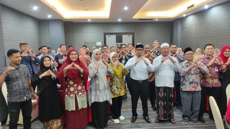 Plt. Kepala Dinas P3AP2KB Kota Banda Aceh Tiara Sutari AR menjadi narasumber pada Focus Group Discussion (FGD) dan Wawancara Mendalam Evaluasi Pelaksanaan Stranas PPA yang digelar KPPPA RI melalui Deputi Bidang Pemenuhan Hak Anak di Muraya Hotel Aceh, Kamis 13 Agustus 2026. 