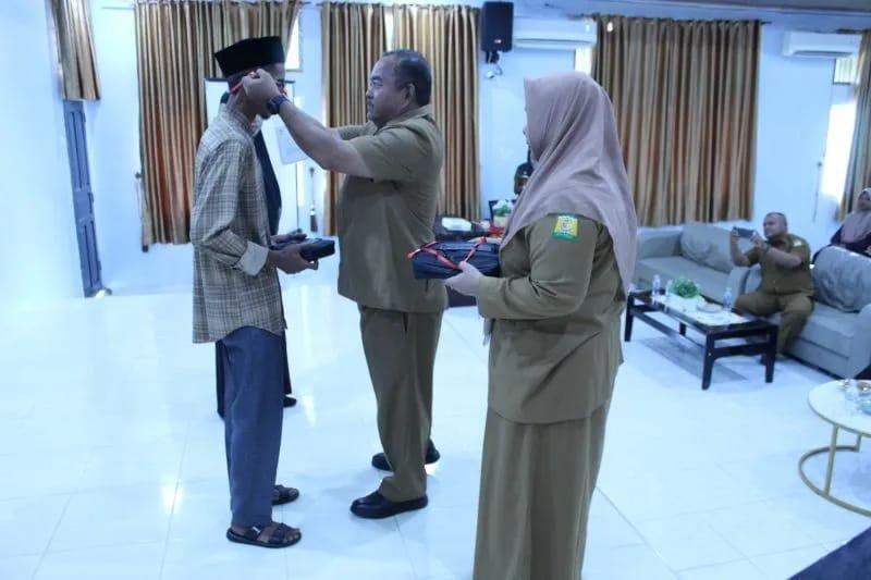 Dinas Tenaga Kerja dan Transmigrasi (Disnakertrans) Kabupaten Aceh Besar menggelar pelatihan komputer berbasis kompetensi bagi pemuda di wilayah transmigrasi hingga 25 Agustus. 