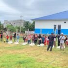 Masyarakat Gampong Peunyeurat, Kecamatan Banda Raya menggelar peringatan HUT ke-81 RI di Lapangan Jalan Cot Geulundong, Senin (17/8/2026).