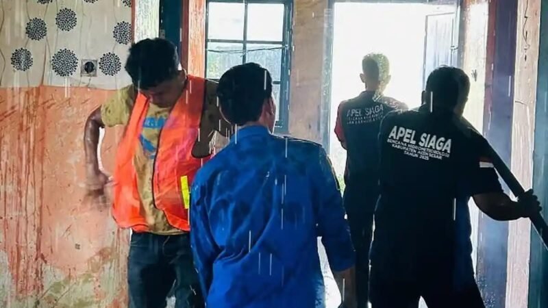 Lahan kosong seluas kurang lebih 1.000 meter persegi di Gampong Kajhu, Kecamatan Baitussalam, Kabupaten Aceh Besar hangus terbakar pada Rabu (19/8/2026) pagi.
