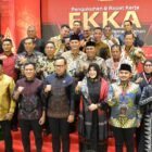 Bupati Aceh Besar, H Muharram Idris menghadiri pengukuhan dan rapat Forum Komunikasi Kabupaten/Kota se-Aceh (FKKA), di Anjong Mon Mata, Kompleks Meuligoe Gubernur Aceh, Banda Aceh, Rabu (19/8/2026) malam.