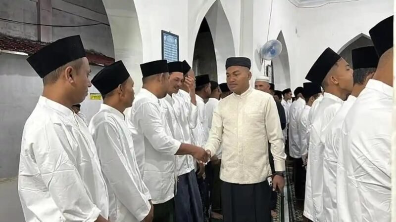 Bupati Aceh Barat Daya Safaruddin melaksanakan Safari Subuh di Masjid At-Taubah Lapas Kelas IIB Blangpidie, Jumat (21/8/2026).