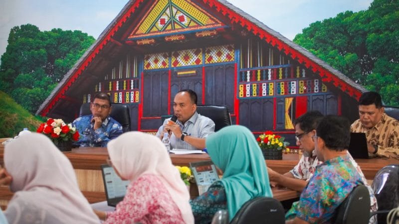 PPID Kota Banda Aceh mengikuti kegiatan pendampingan dan penguatan PPID Kabupaten/Kota yang digelar Dinas Komunikasi, Informatika dan Persandian (Diskominsa) Aceh di Balai Keurukon, Kamis (20/8/2026).