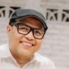 Juru Bicara Pemerintah Aceh, Nurlis Effendi, memberikan keterangan pers terkait efektivitas tata kelola pemerintahan dan pembagian tugas antara Gubernur Aceh Muzakir Manaf (Mualem) dan Wakil Gubernur Aceh Fadhullah (Dek Fadh) di Banda Aceh, Sabtu (22/8/2026).