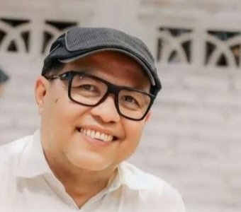 Juru Bicara Pemerintah Aceh, Nurlis Effendi, memberikan keterangan pers terkait efektivitas tata kelola pemerintahan dan pembagian tugas antara Gubernur Aceh Muzakir Manaf (Mualem) dan Wakil Gubernur Aceh Fadhullah (Dek Fadh) di Banda Aceh, Sabtu (22/8/2026).