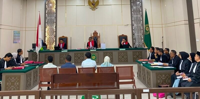 Pengadilan Negeri Banda Aceh mulai menyidangkan kasus dugaan korupsi penyaluran beasiswa mahasiswa Aceh senilai Rp14.328.781.624,06 pada Jumat (21/8/2026).